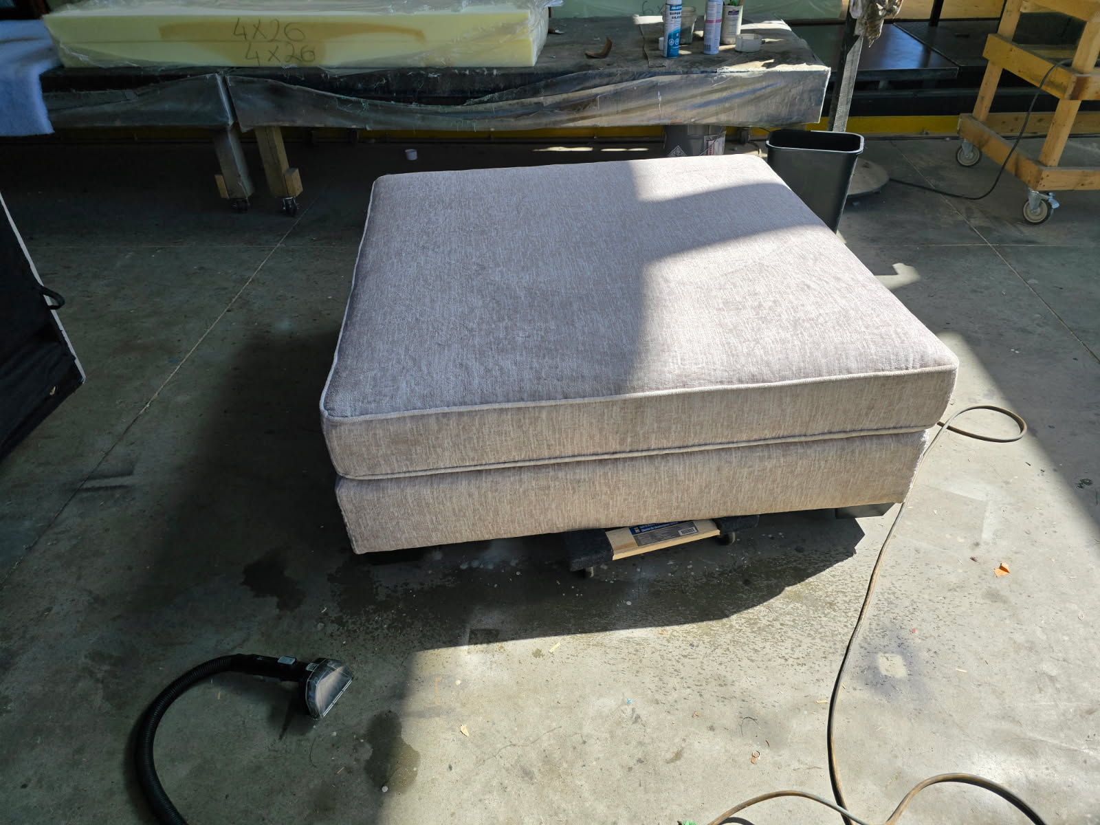 Rawcliffe Oversized Accent Ottoman - Gallery Image 6